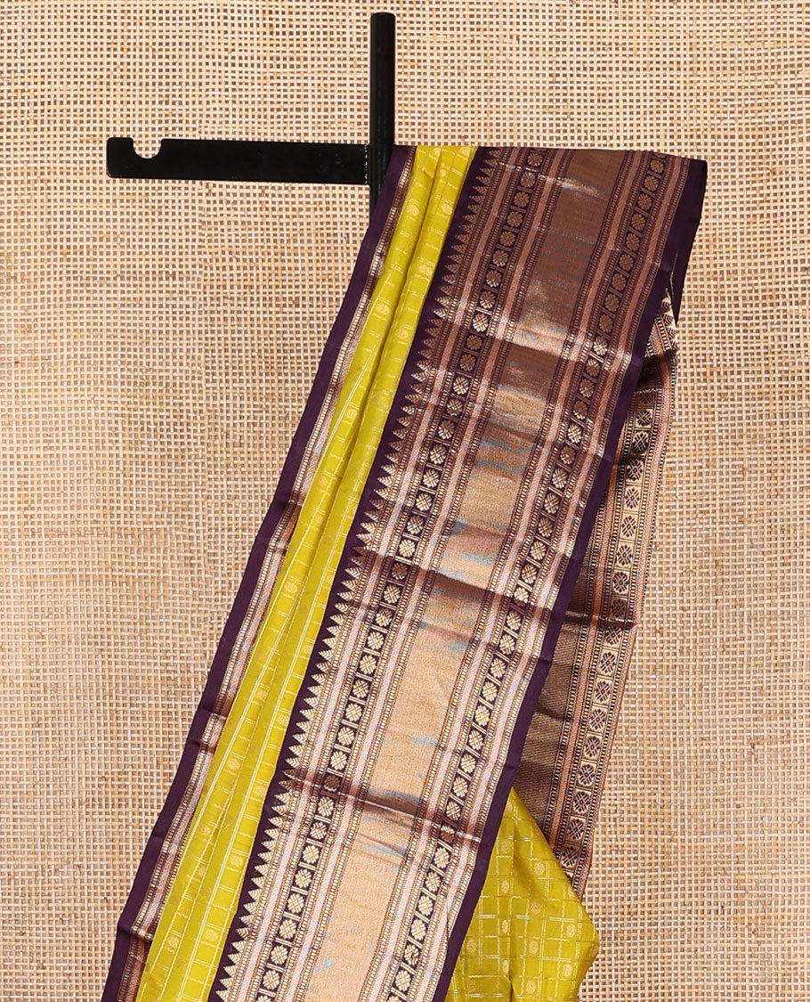Green checked. buttas silk saree with contrast intricate zari design border & jaal design pallu