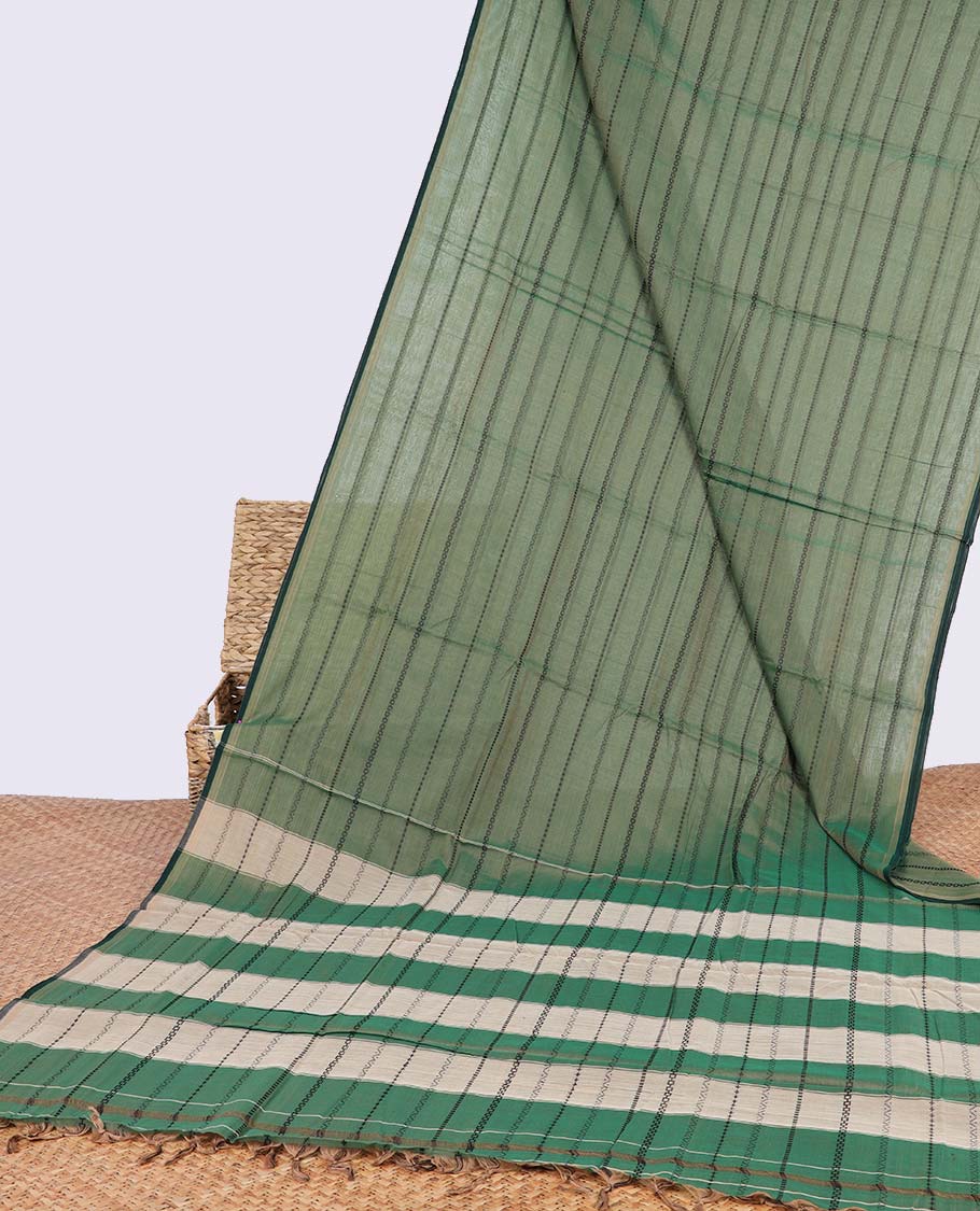 Borderless green striped narayanapet cotton saree with checked design pallu