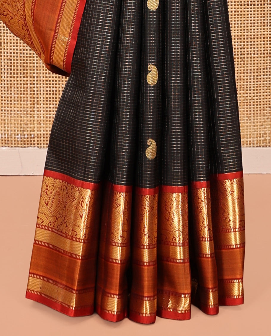 Black Kanchipuram Silk Saree, Woven with Zari Buttas and Checks, Contrast Border of Mayil and Muthu Designs, Intricately Designed Pallu, and Contrast Blouse