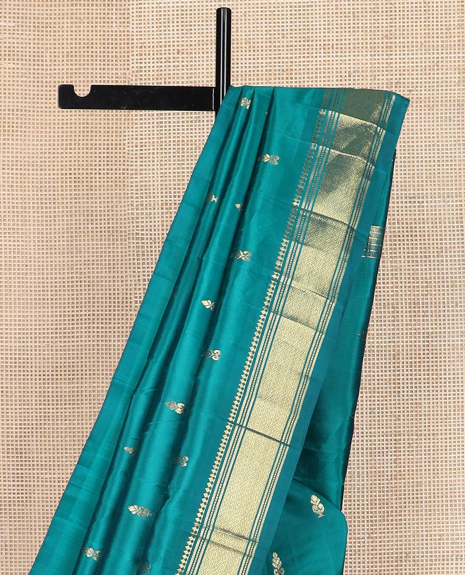 Green zari buttas kanchipuram silk saree, one-sided zari border of panner sombu,banaras,muthu & jaal & zari design pallu