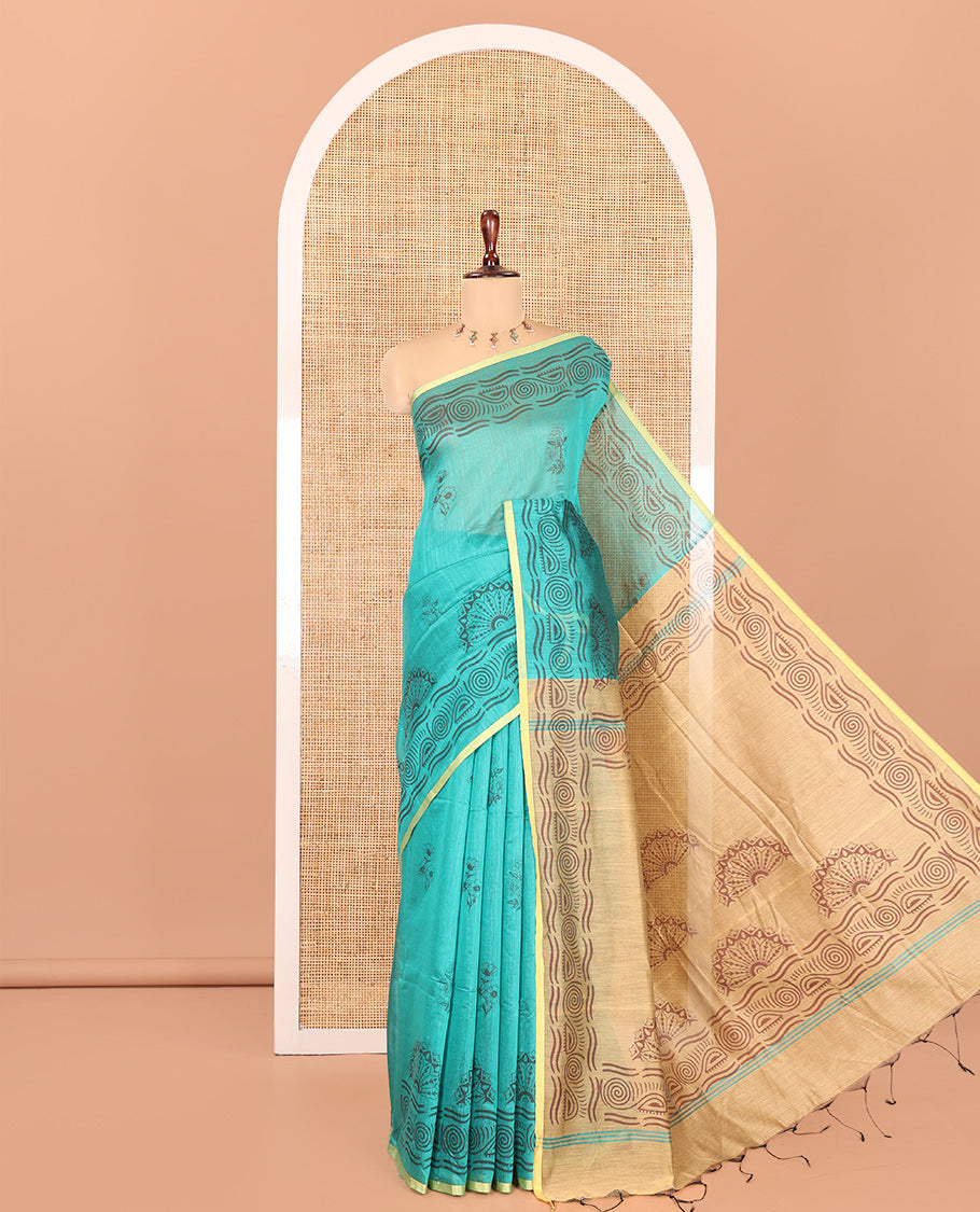Rama Khadi Cotton Saree, Adorned with Flower Motifs, Printed Border, Contrast-Printed Pallu, and a Contrast Blouse
