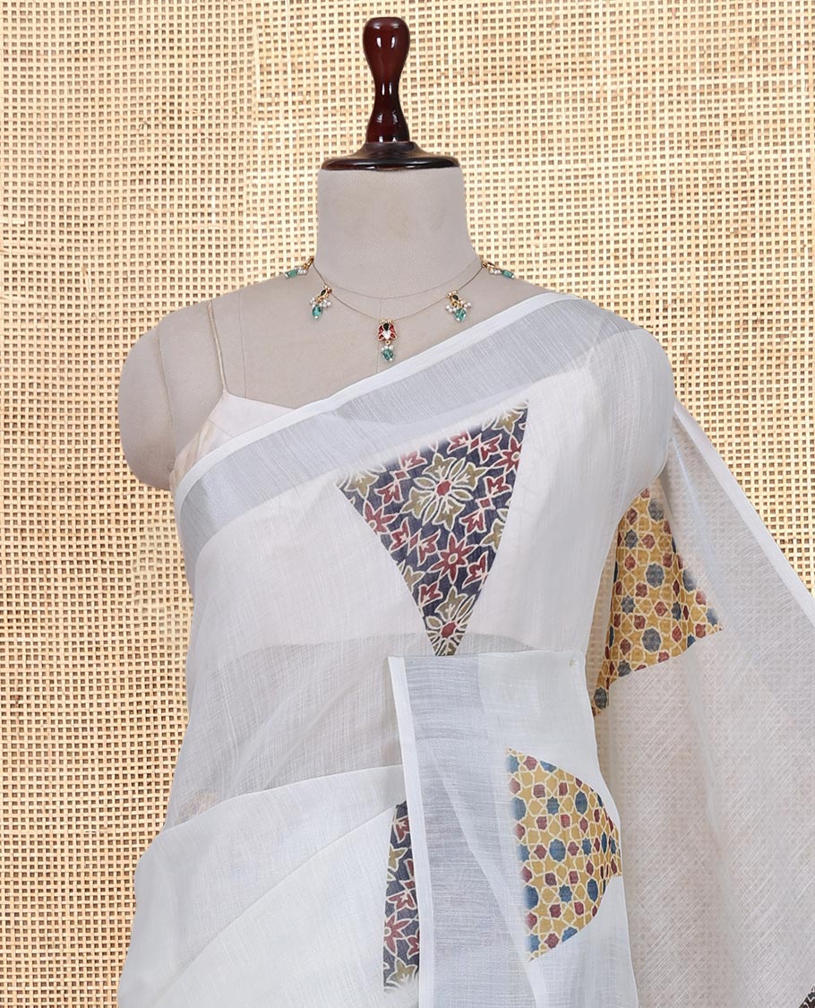 Cream Linen Cotton Saree, Mesmerized with Triangle Motifs Print, a Zari Border, Printed Pallu, and a Contrast Blouse
