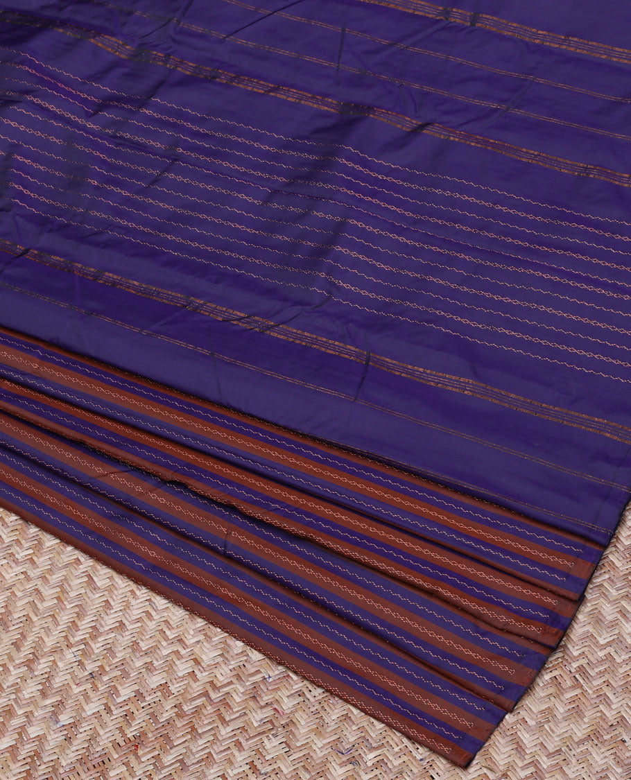 Borderless blue aarani saree with zig-zag stripes, pallu of zig-zag stripes & buttas