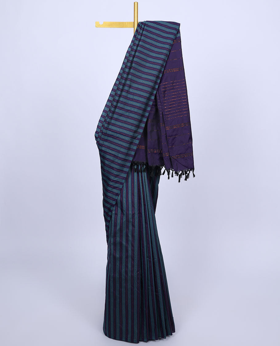 Borderless blue aarani saree with zig-zag stripes, pallu of zig-zag stripes & buttas