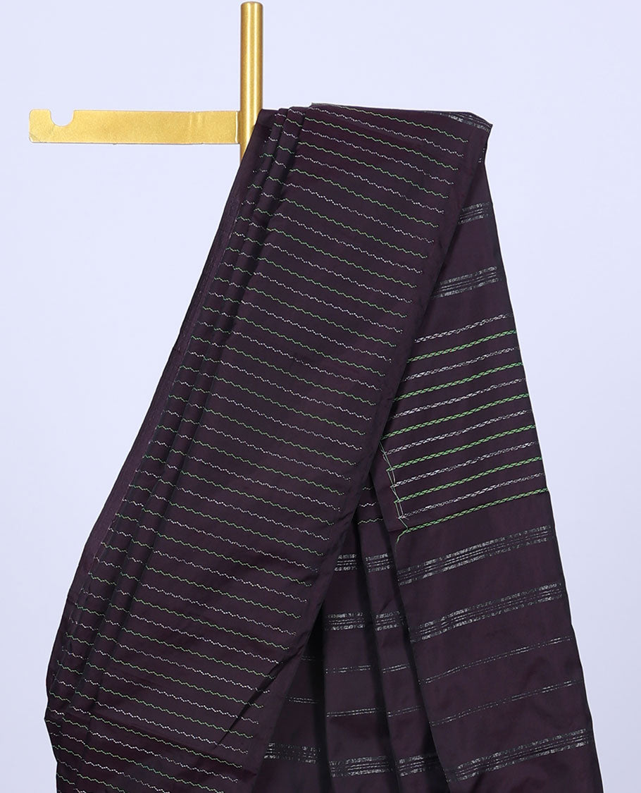 Borderless deep purple aarani saree with zig-zag stripes, pallu of zig-zag stripes