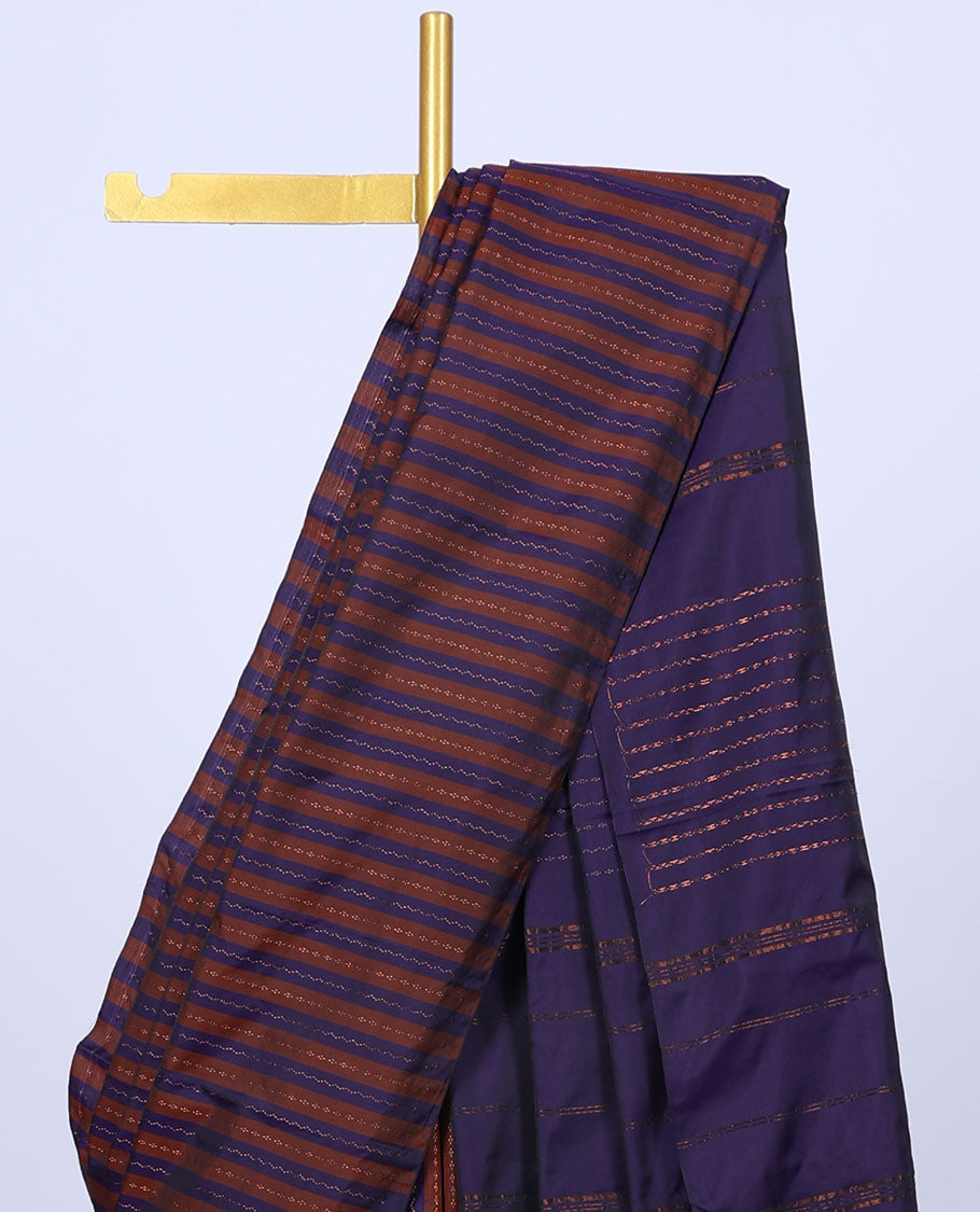 Borderless blue aarani saree with zig-zag stripes & buttas, pallu of zig-zag stripes & buttas