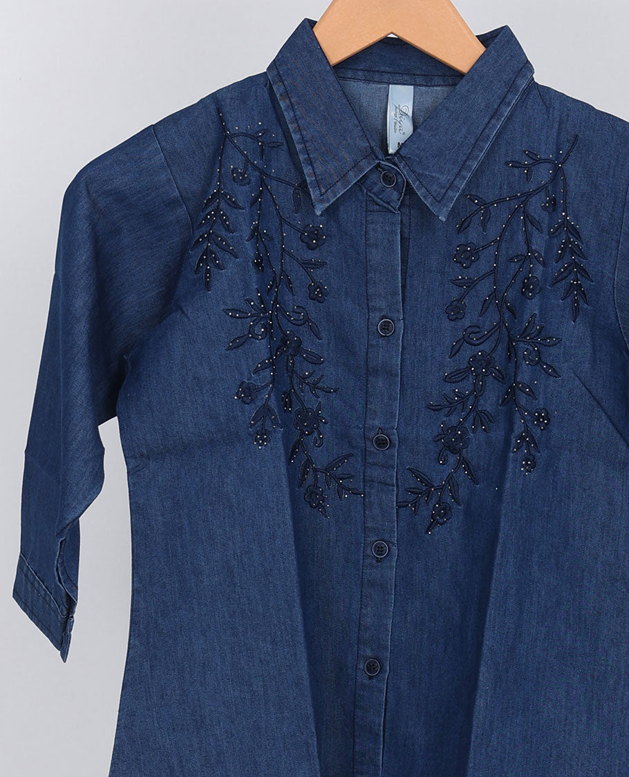 Blue floral vine thread embroidered regular-collar & 3/4th-sleeve denim top