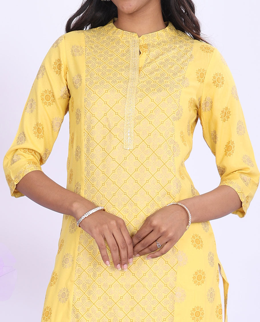 Yellow chakram motifs printed Chinese collar with 3/4th sleeve cotton straight-cut knee-length kurti