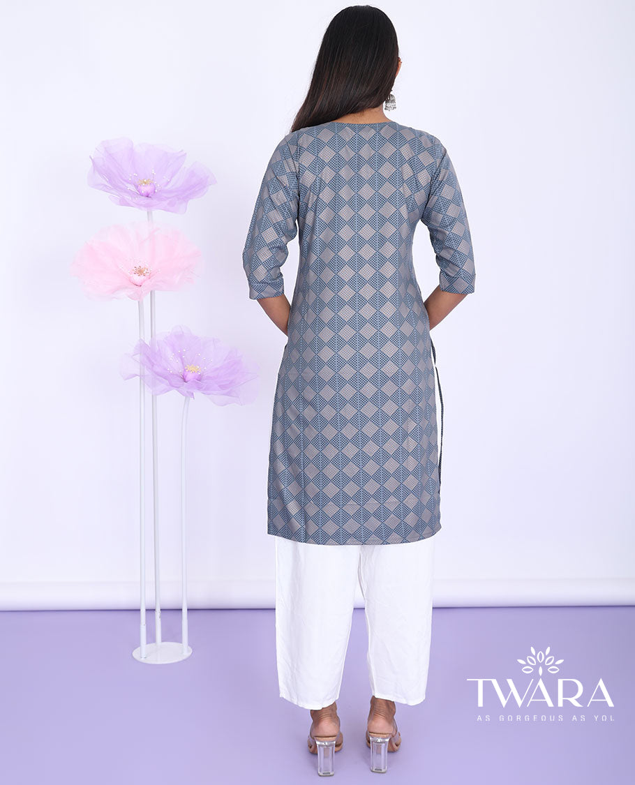 Twara grey argyle printed round neck with 3/4th sleeve rayon straight-cut knee-length kurti