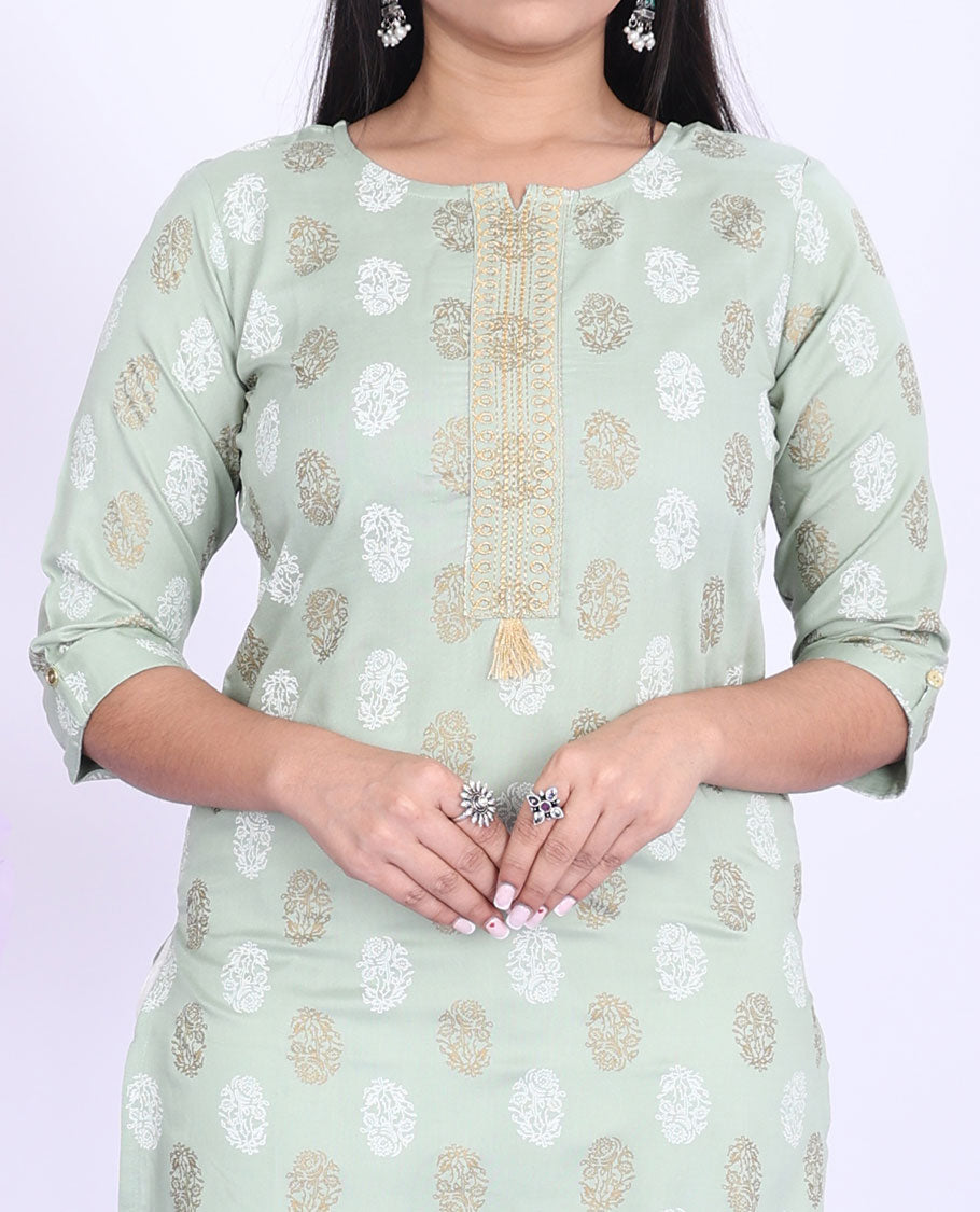 Twara green unique motifs printed round neck with 3/4th sleeve rayon straight-cut knee-length kurti
