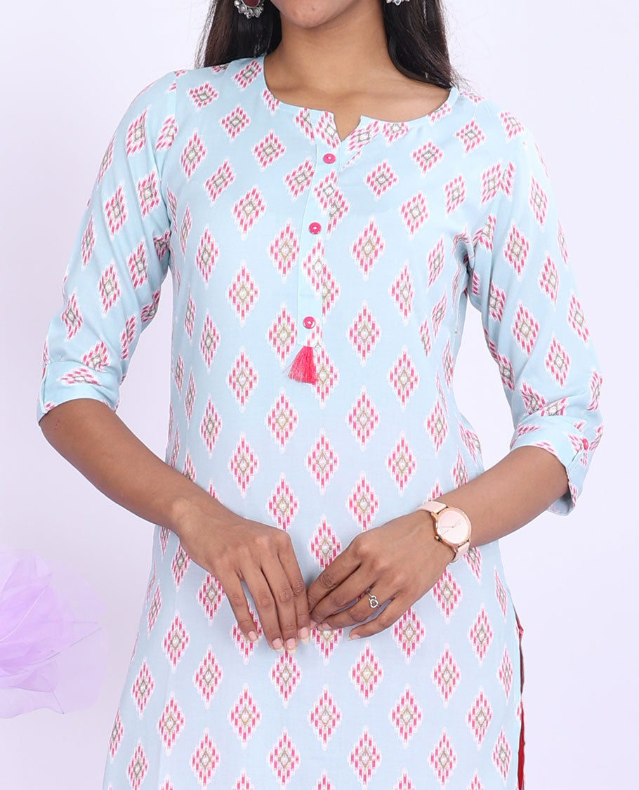 Twara blue diamond motifs printed round neck with 3/4th sleeve rayon straight-cut knee-length kurti