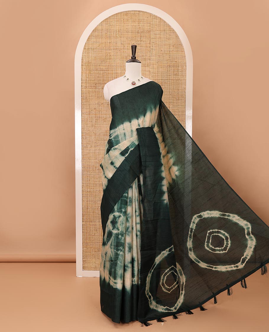 Borderless green shibori-printed jute tussar silk saree, contrast shibori-printed pallu & contrast blouse