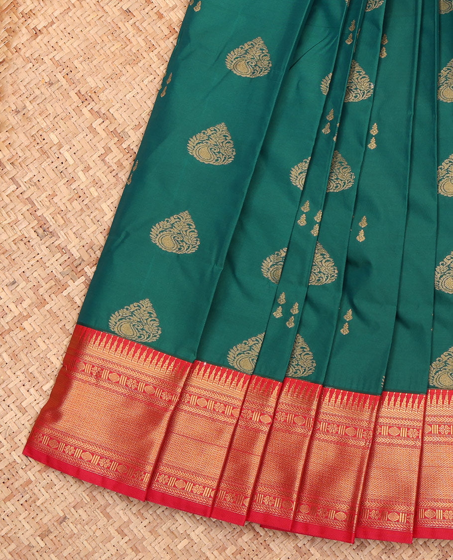 Green Budget Silk Saree, Woven with Zari Buttas, a Contrast Traditional Rettai Pettu Border, Intricate Pallu, and a Contrast Blouse