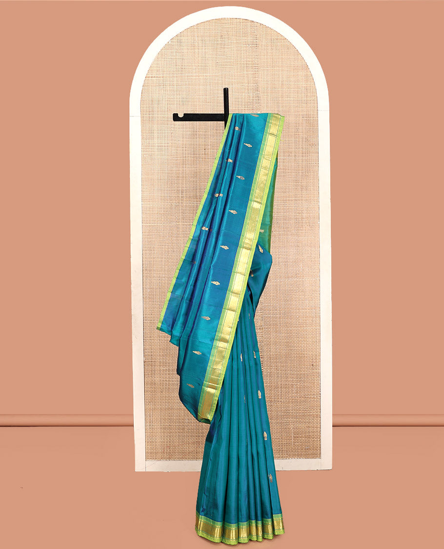 Blue Kanchipuram Silk Saree, Delicately Woven with Zari Buttas, Contrast Border of Banaras, and Mayil Kann, Pallu of Zari Design, and No Blouse