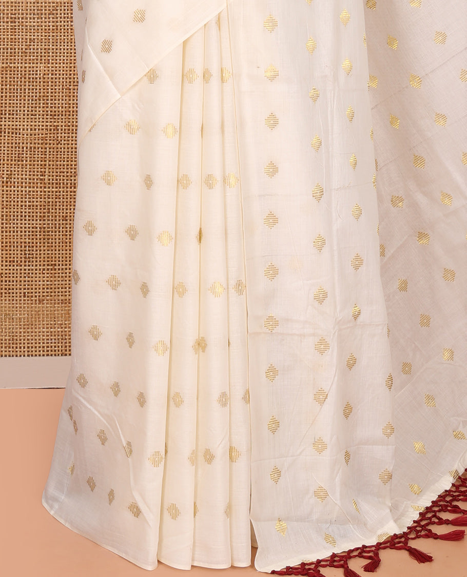Borderless Cream Kerala Cotton Saree, Adorned with Zari Buttas, a Self-Pallu, and a Matching Blouse