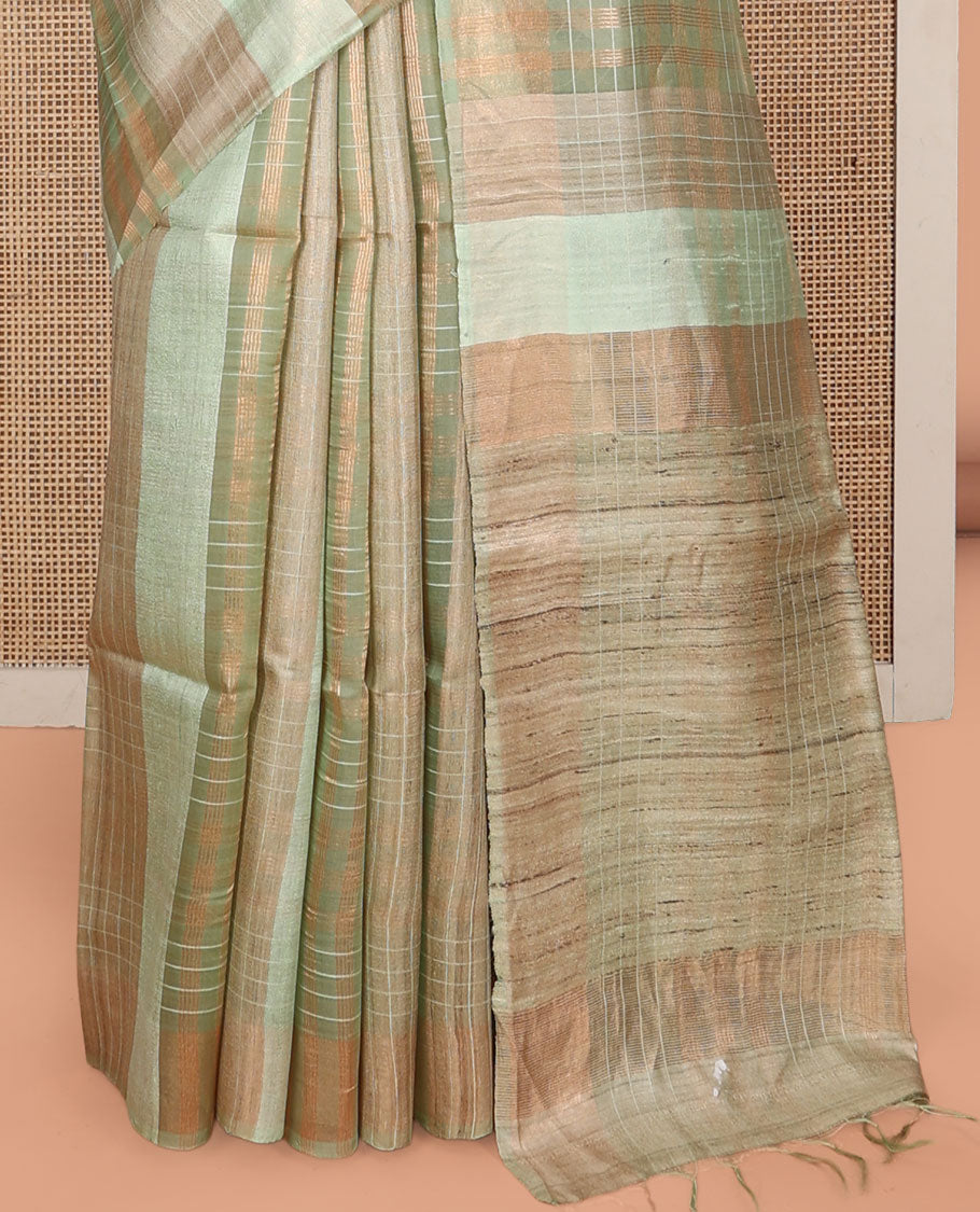 Borderless Green Checked Tussar Silk Saree, a Self-Pallu, and a Matching Blouse