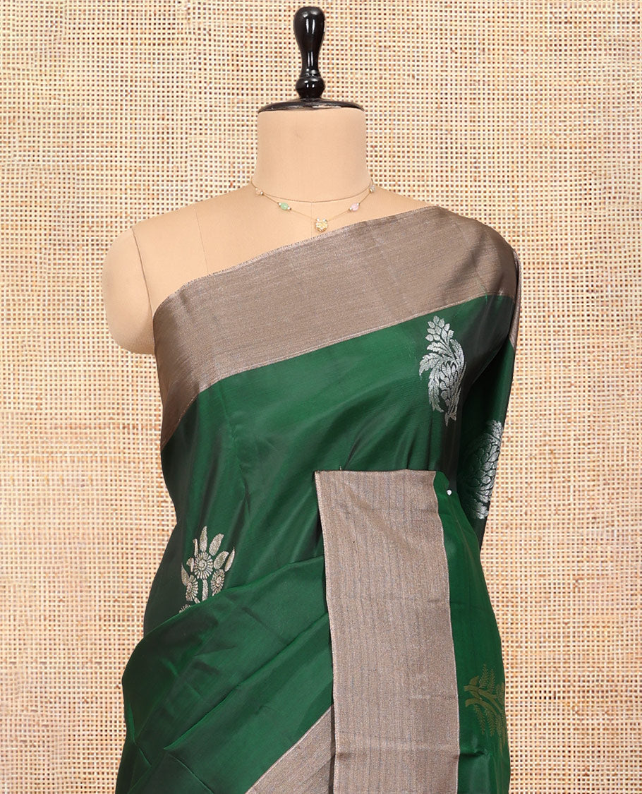 Green Uppada Saree, Bedecked with Floral Buttas, a Bavanji Border, Contrast Intricate Pallu, and a Contrast Blouse