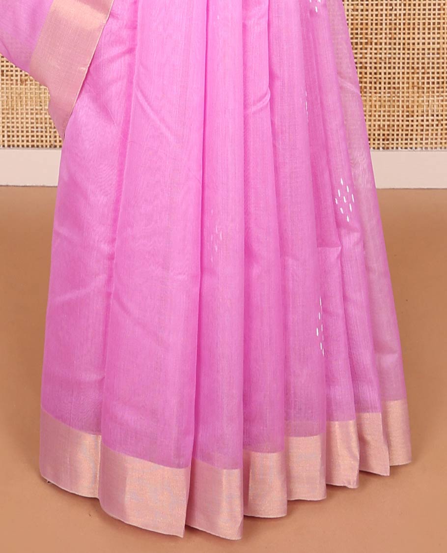 Light pink geometric motifs with contrast border & geometric design pallu