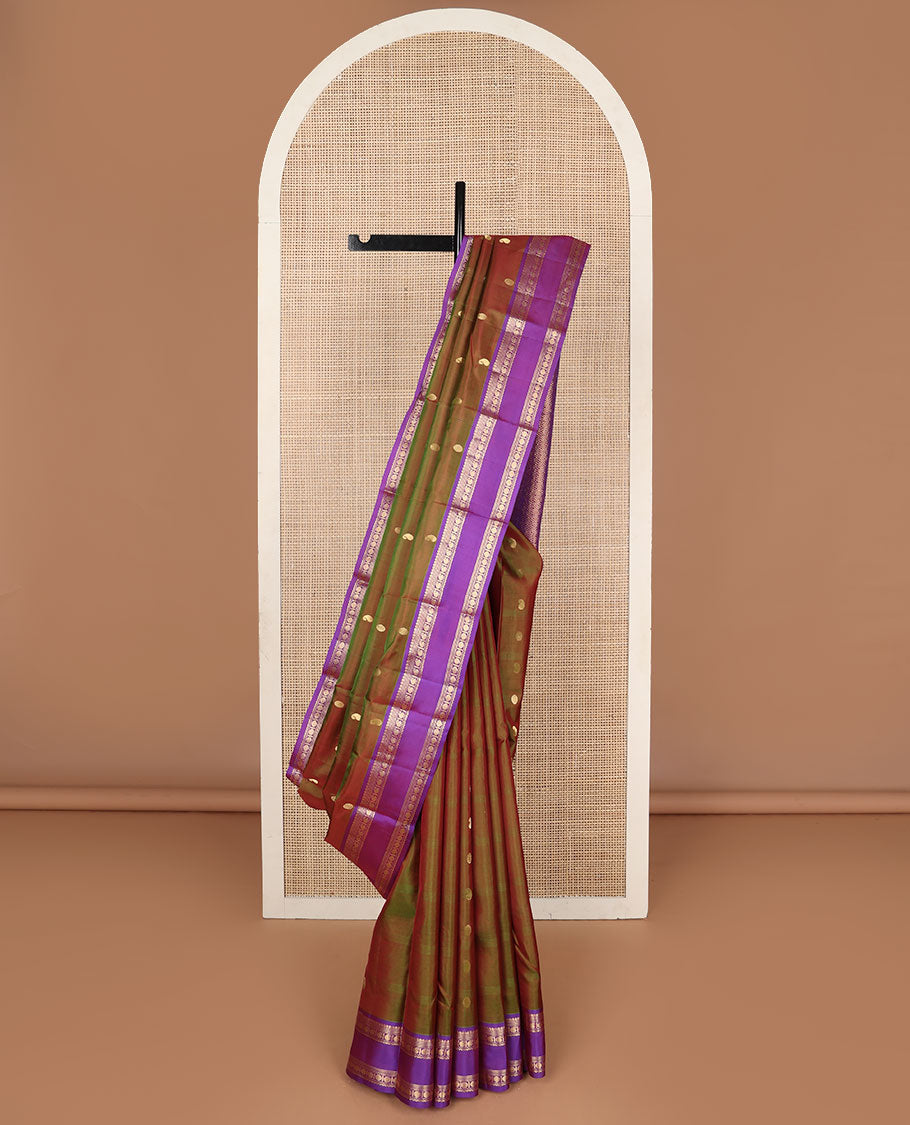 Green manga & poun buttas Kanchipuram silk saree, contrast rettai pettu border of salngai,godhumai kann,manga,neli & rudraksham & jaal pallu