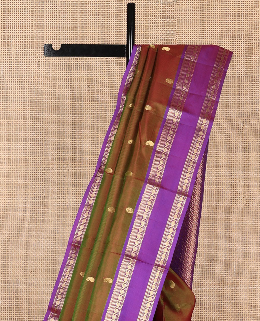 Green manga & poun buttas Kanchipuram silk saree, contrast rettai pettu border of salngai,godhumai kann,manga,neli & rudraksham & jaal pallu