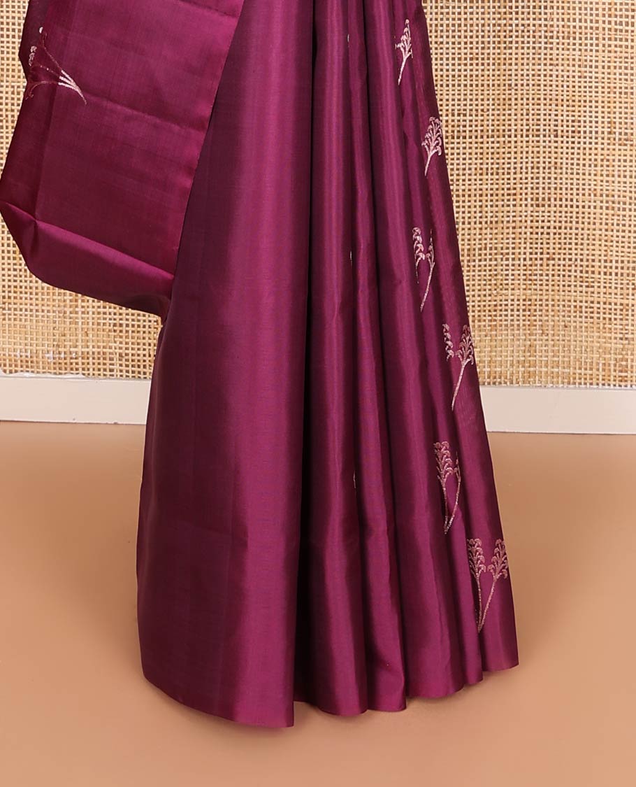 Borderless purple floral buttas soft silk saree, gleaming zari pallu of vanki designs