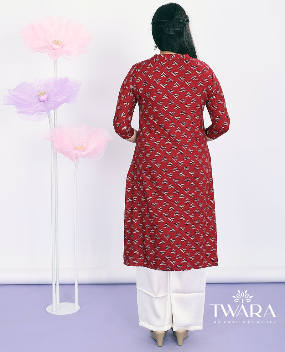Twara maroon triangle motifs printed Chinese collar 3/4th sleeve rayon straight-cut below-knee kurti