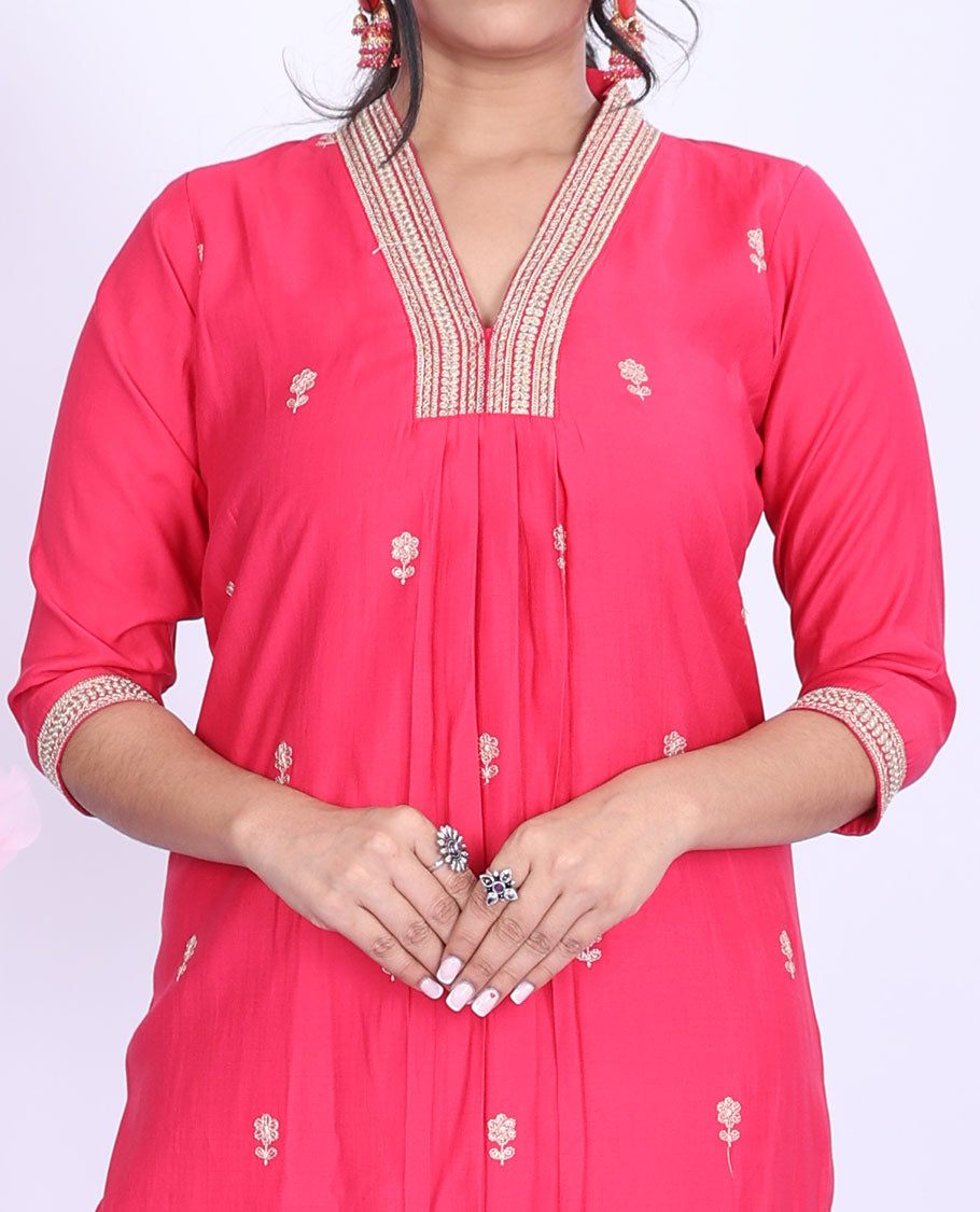 Twara pink embroidered V-neck with 3/4th sleeve straight-cut muslin below-knee kurti