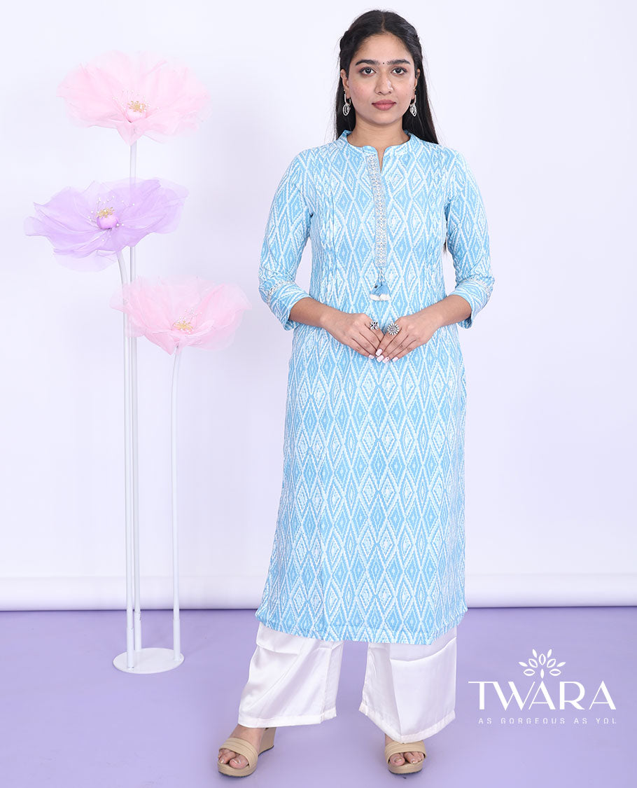 Twara blue argyle design printed Chinese collar 3/4th sleeve rayon straight-cut below-knee kurti