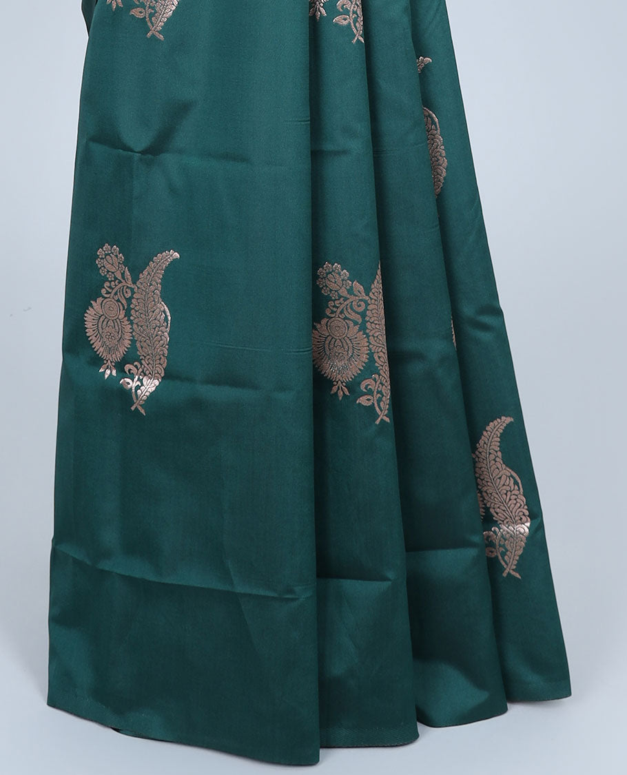 Borderless green butter silk saree with zari buttas, self-pallu of ogee patterns