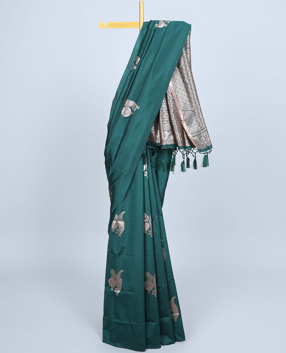 Borderless green butter silk saree with zari buttas, self-pallu of ogee patterns