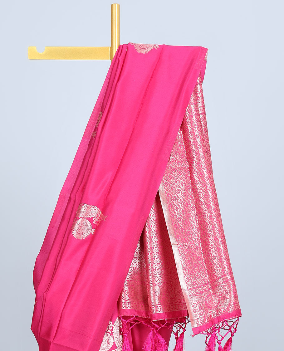 Borderless pink butter silk saree with zari buttas, self-pallu of ogee patterns
