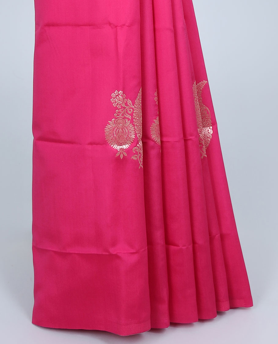 Borderless pink butter silk saree with zari buttas, self-pallu of ogee patterns