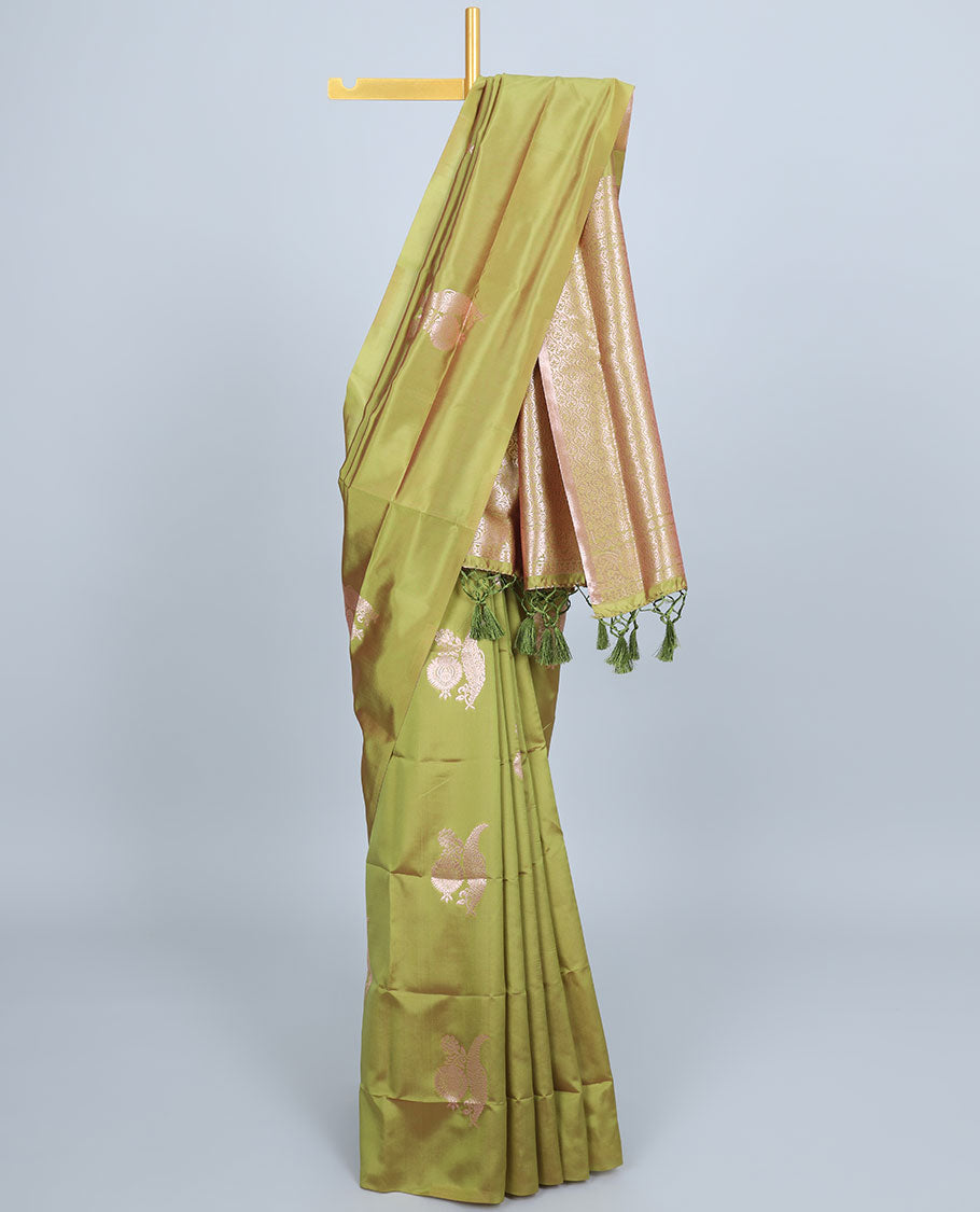 Borderless pink butter silk saree with zari buttas, self-pallu of ogee patterns