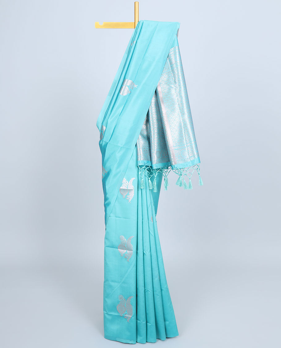 Borderless pink butter silk saree with zari buttas, self-pallu of ogee patterns