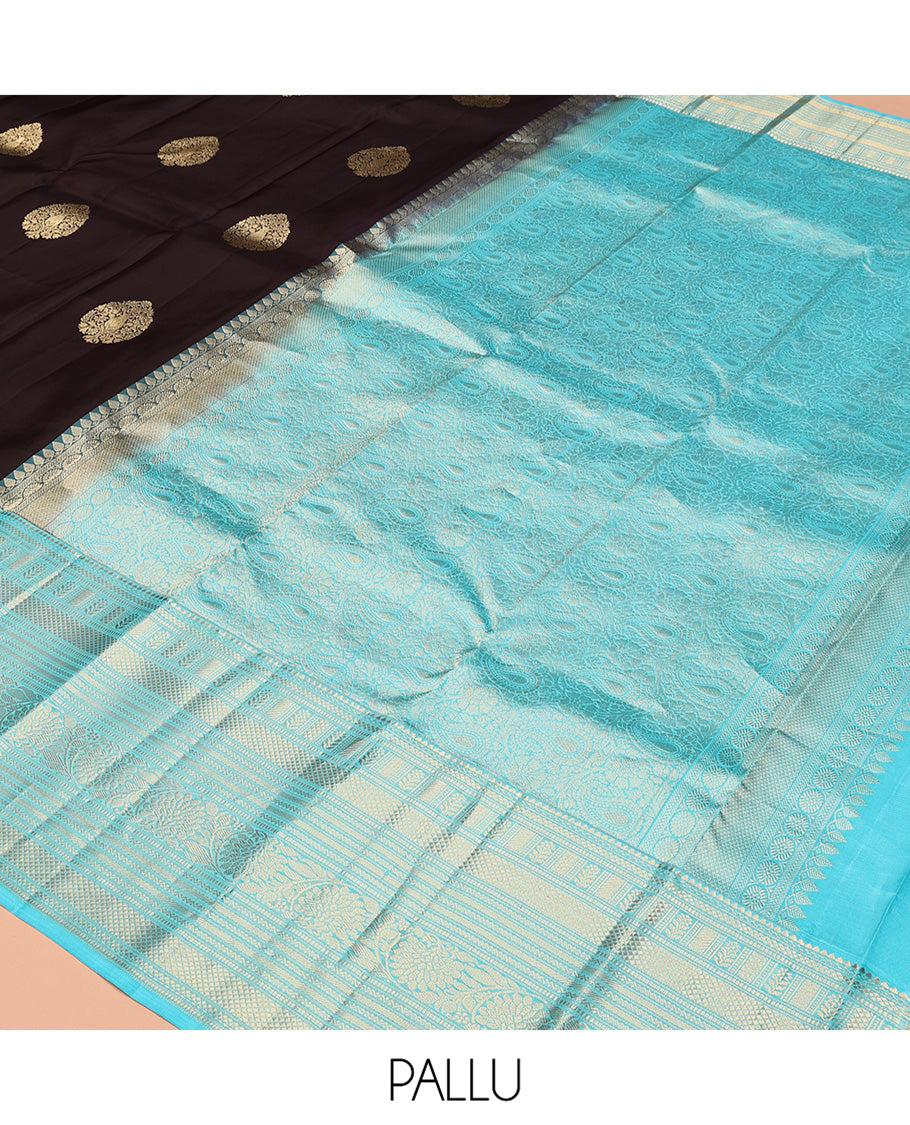 Brown Vasundhara Silk Saree, Spotlighted with Zari Buttas All Over Its Body, Complemented by a Contrast Border of Kodi Visiry Designs, a Grand Pallu, and Paired with a Contrast Blouse
