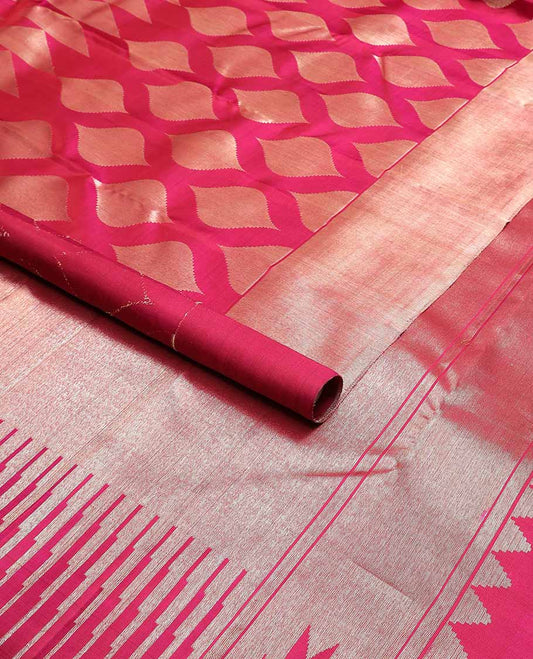 Red geometric design kancheepuram silk saree with self zari border & bhavanji pallu