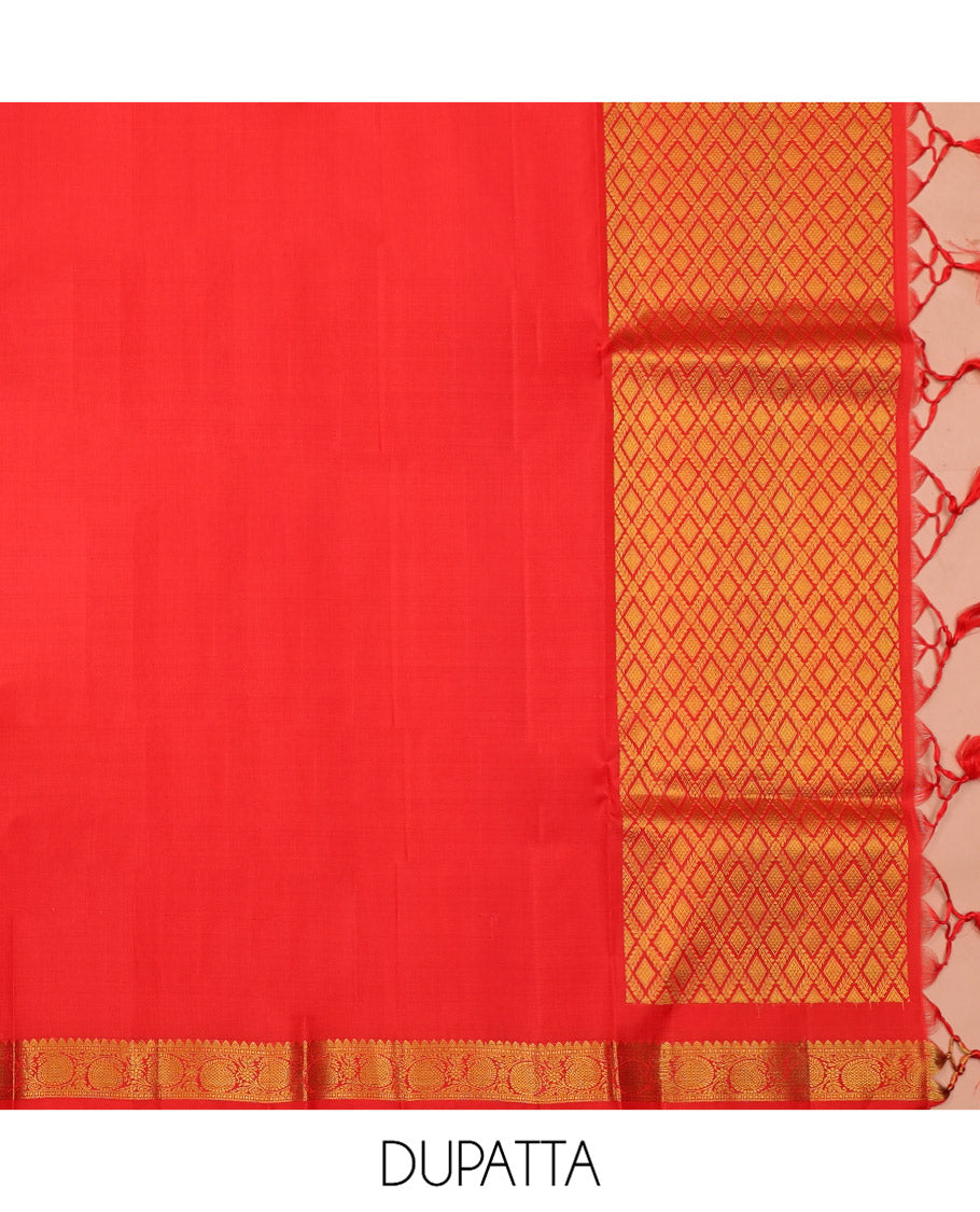 Blue Pure Silk Half-Saree, Gleamed Up with Zari Buttas on Its Skirt, Complemented by a Contrast Border Featuring Kodi Visiry, Neli, Muthu, and Jaal Designs, Comes with a Contrast Blouse and a Dhavani of Jaal Designs