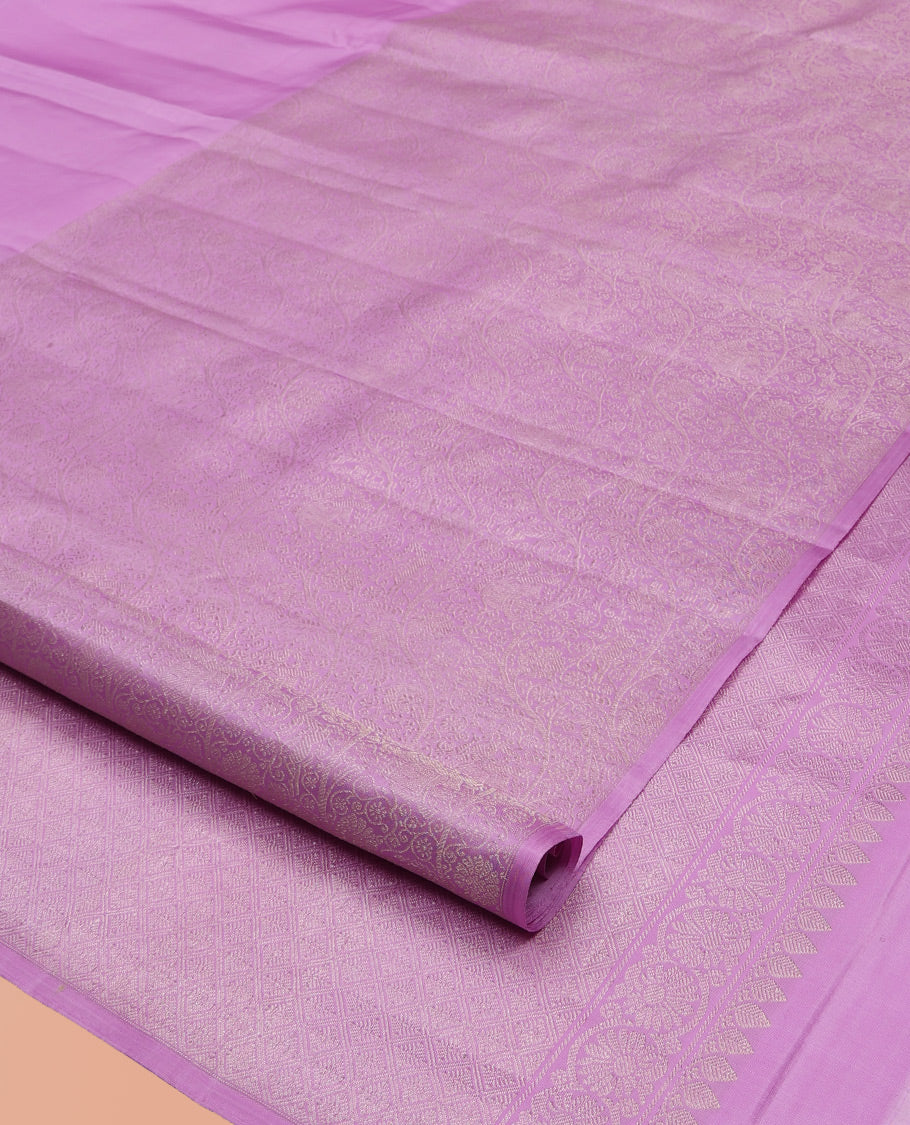 Borderless Pink Kanchipuram Designer Silk Saree, Adorned with Zari Buttas and Jacquard Design, Grand Jaal Pallu, and a Matching Blouse