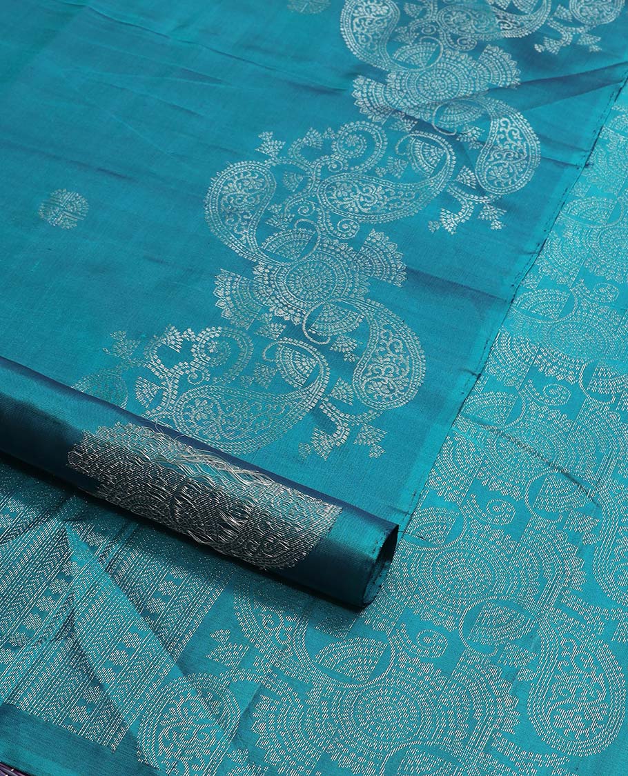 Borderless blue floral design mayuri soft silk saree with intricate zari design pallu