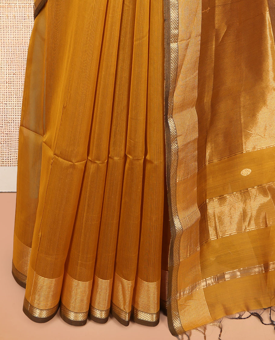 Mustard Maheshwari Cotton Saree, Adorned with Buttas, a Traditional Zari Border, Gleaming Zari Pallu, and a Matching Blouse