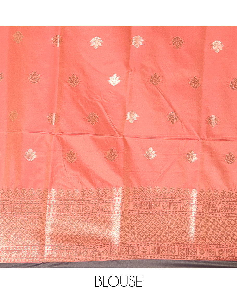 Borderless grey chakra buttas enclosed, checked elite soft silk saree, contrast ogee patterned pallu, and contrast zari design blouse