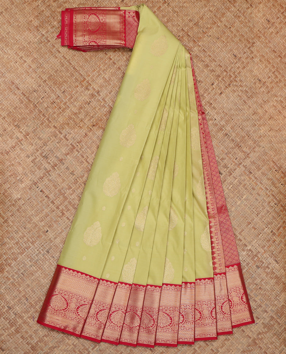 Green Budget Silk Saree, Graced with Zari Buttas, Complemented by a Contrast Traditional Zari Border, Grand Jaal Pallu, and Contrast Blouse