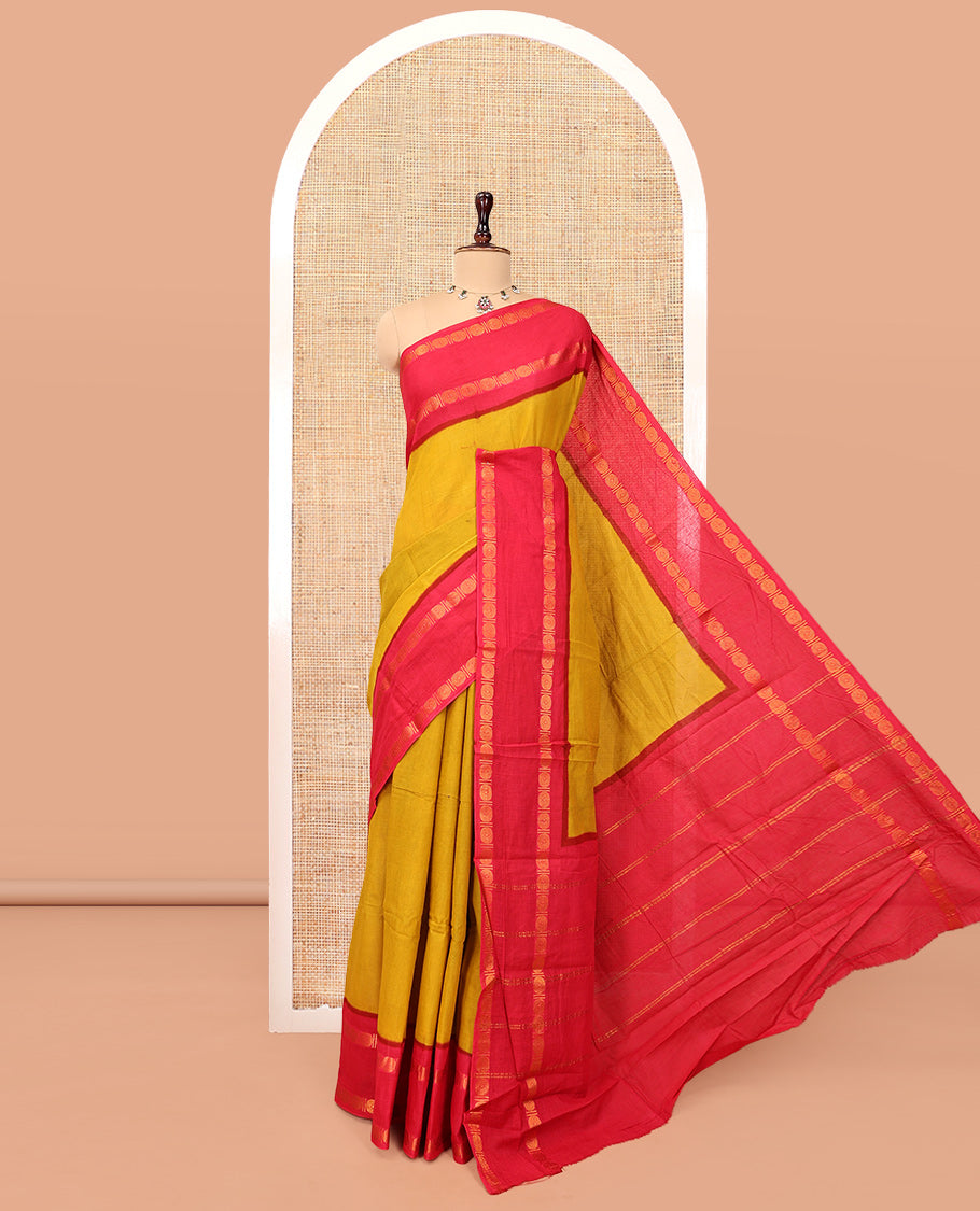 Yellow Plain Sungudi Cotton Saree, Complemented by Contrast Rettai Pettu Rudraksham Border, Striped Pallu, and a Contrast Blouse
