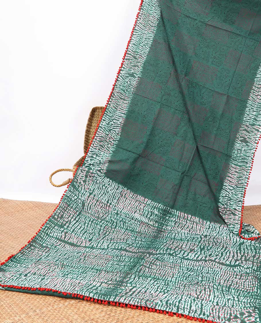 Green floral design mul mul cotton saree with contrast shibori style design & shibori floral design pallu