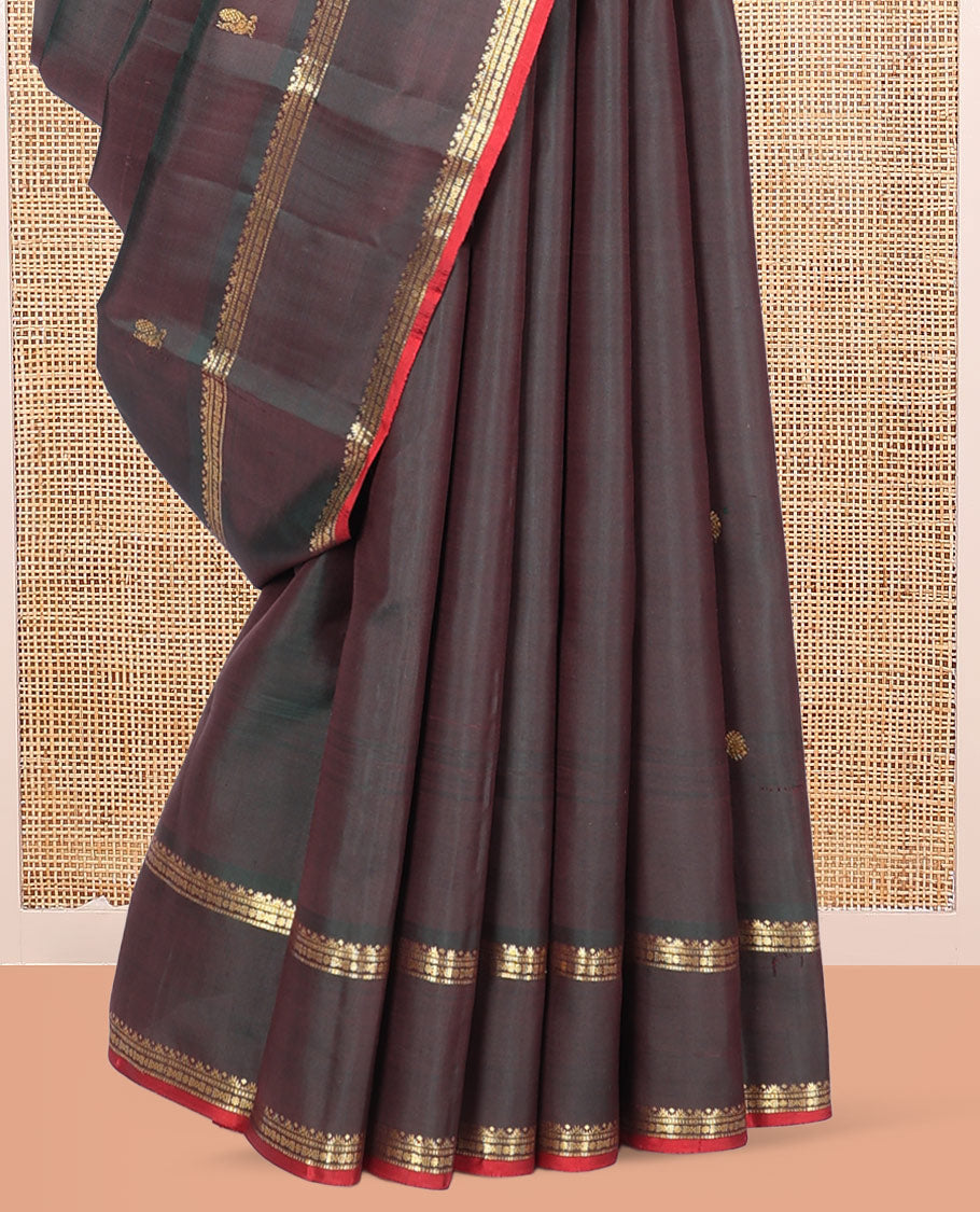 Brown Kanchipuram Silk Saree, Embellished with Mayil-Chakram Buttas, Highlighted by a Rettai Pettu Border, Grand Jaal Pallu, and Matching Blouse