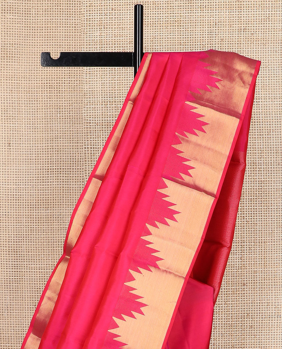 Hot pink plain design Kanchipuram silk saree, thazampoo rekku zari border & pallu of mayil kann designs
