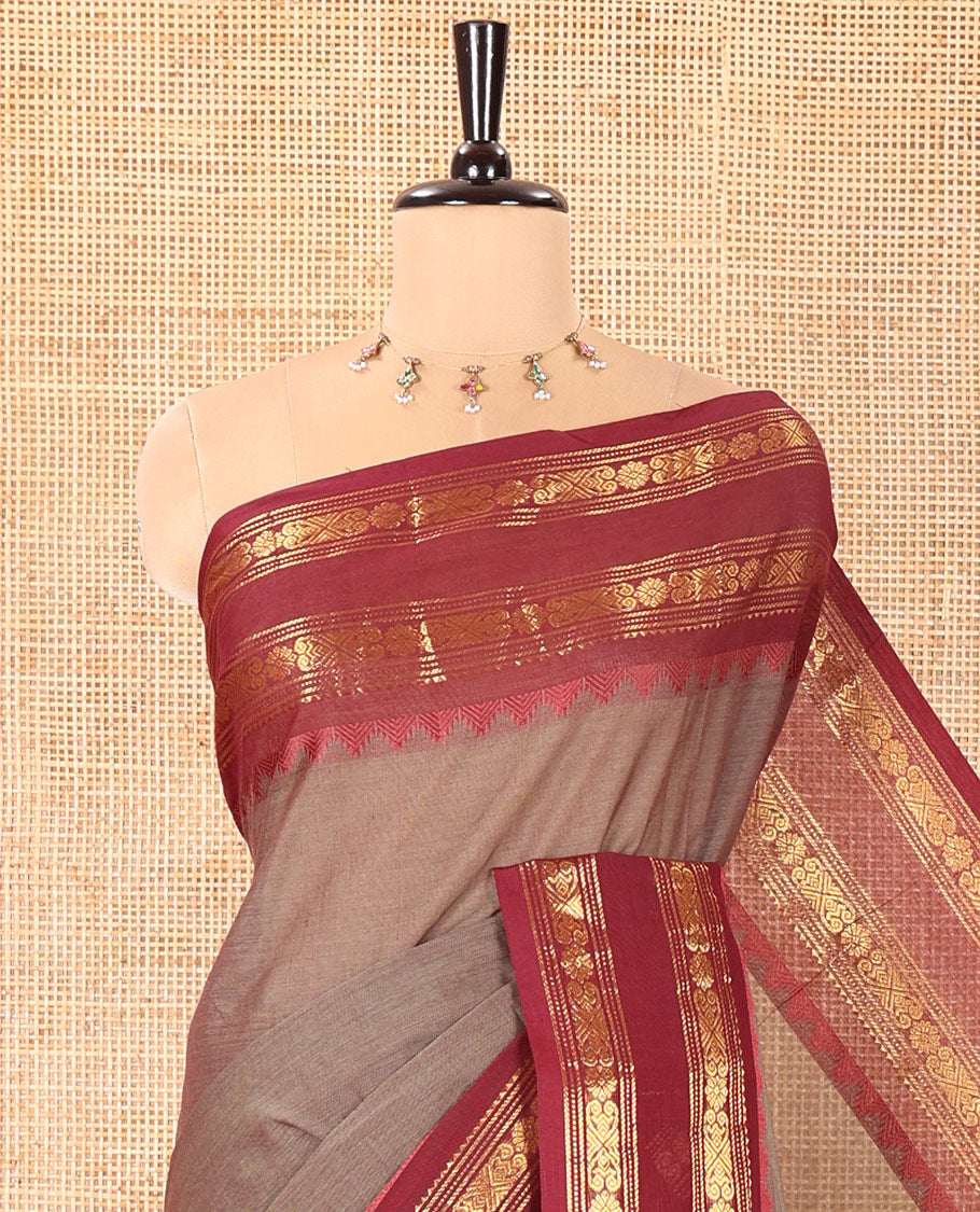 Grey Plain Chettinad Cotton Saree, Complemented by a Contrast Rettai Pettu Traditional Zari Design Border, Subtly Striped Pallu, and Paired with a Matching Blouse