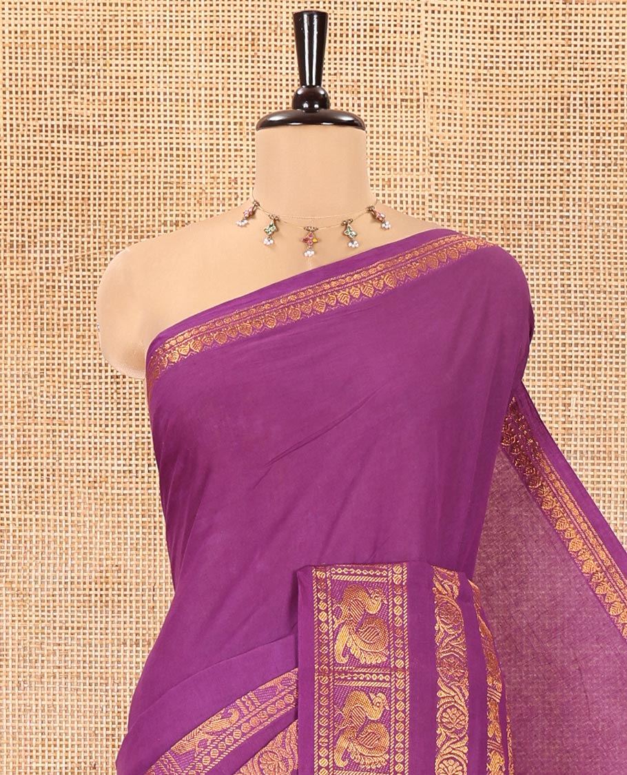Violet Plain Sungudi Cotton Saree, Highlighted by Traditional Zari Border of Peacock and Floral Creeper Designs, Subtly Striped Pallu, and Paired with a Contrast Blouse