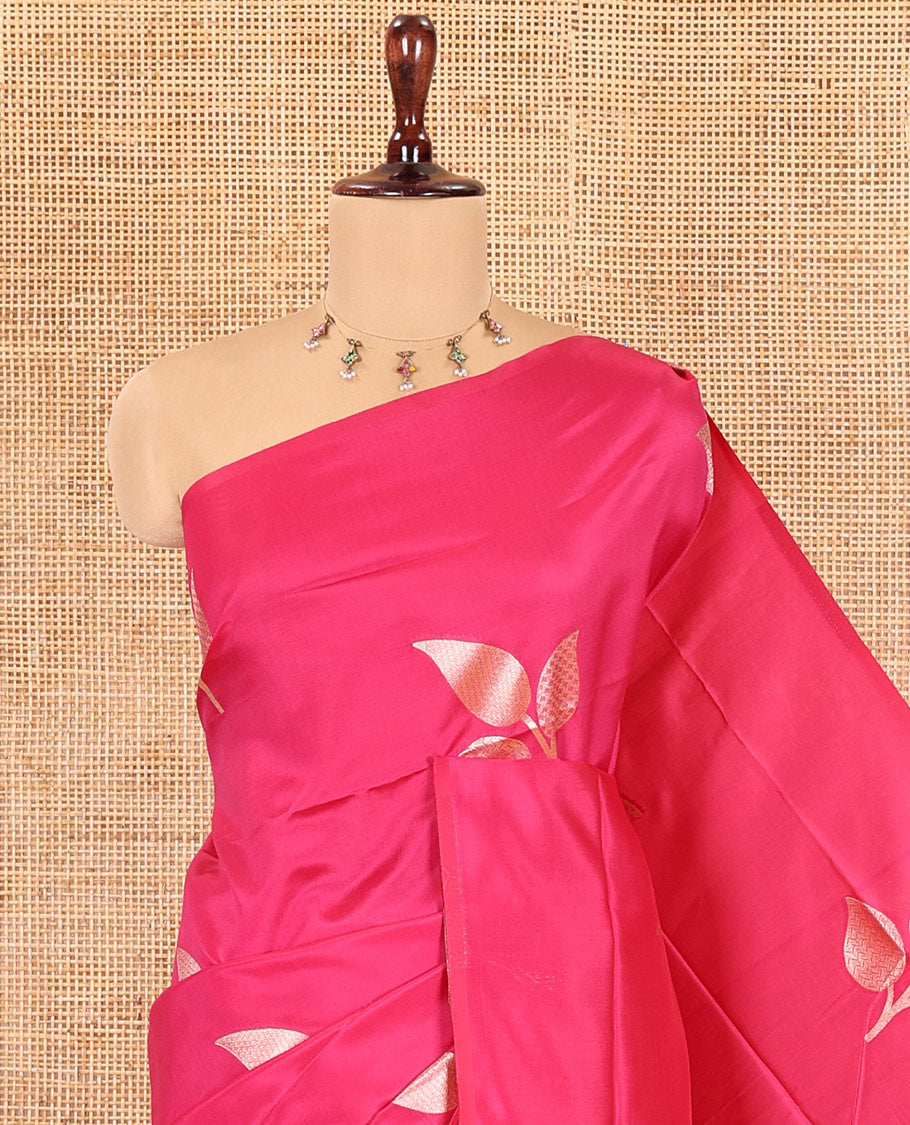 Borderless Pink Elite Soft Silk Saree, Prettified with Leaf Motifs, a Self-Pallu of Floral Designs, and a Matching Blouse