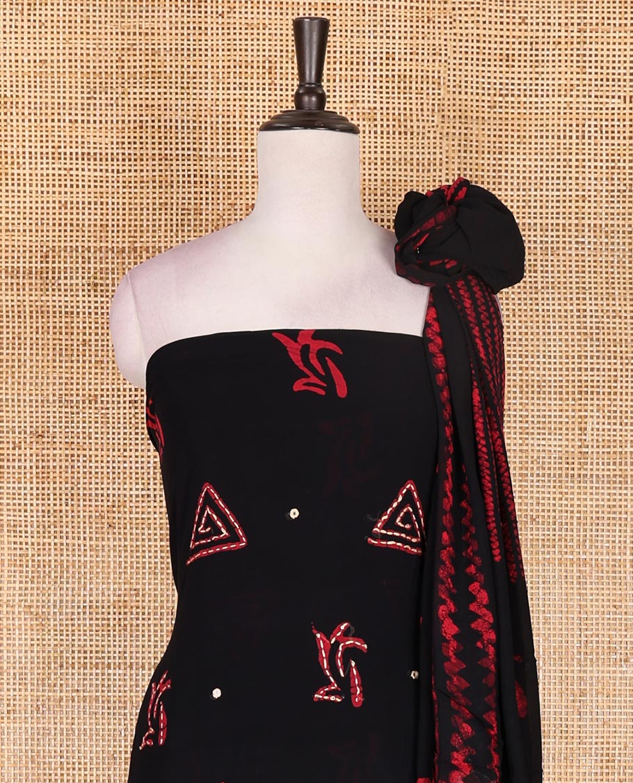 Black and pink material chudidar set, batik print with kantha embroidered top, plain contrast bottom, and batik printed dupatta
